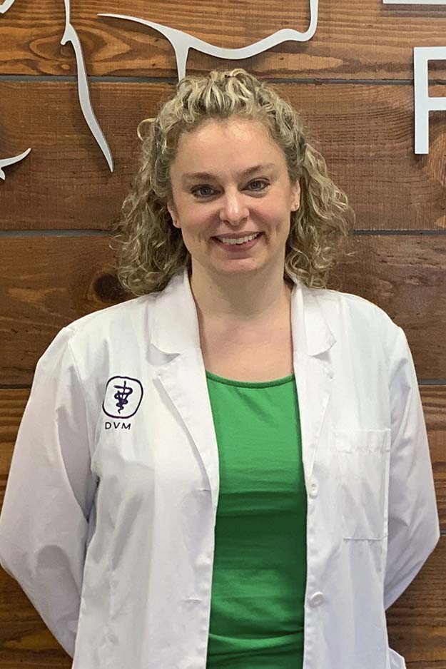 Biscoe_Animal_Hospital_Biscoe_NC_625x938_Master_0008_Dr_Lisa_Voorhees_Vet_MD_Biscoe Biscoe_Animal_Hospital_Biscoe_NC_Dr_Lisa_Voorhees_Vet_MD_Biscoe